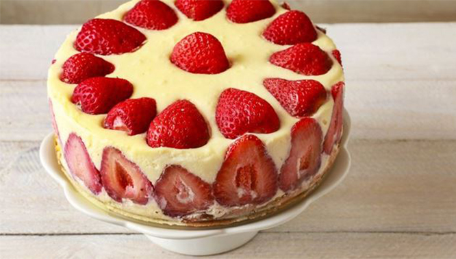 Gâteau d’anniversaire aux fraises
