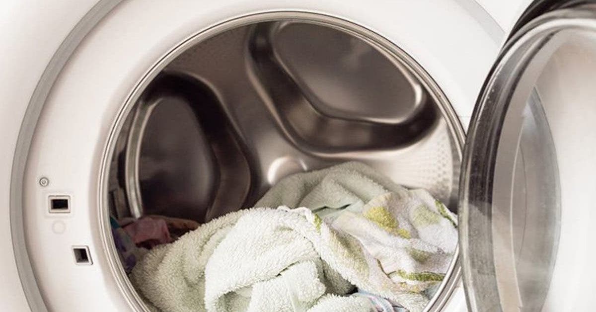 8 astuces de grands-mères efficaces avec du vinaigre blanc pour entretenir le linge